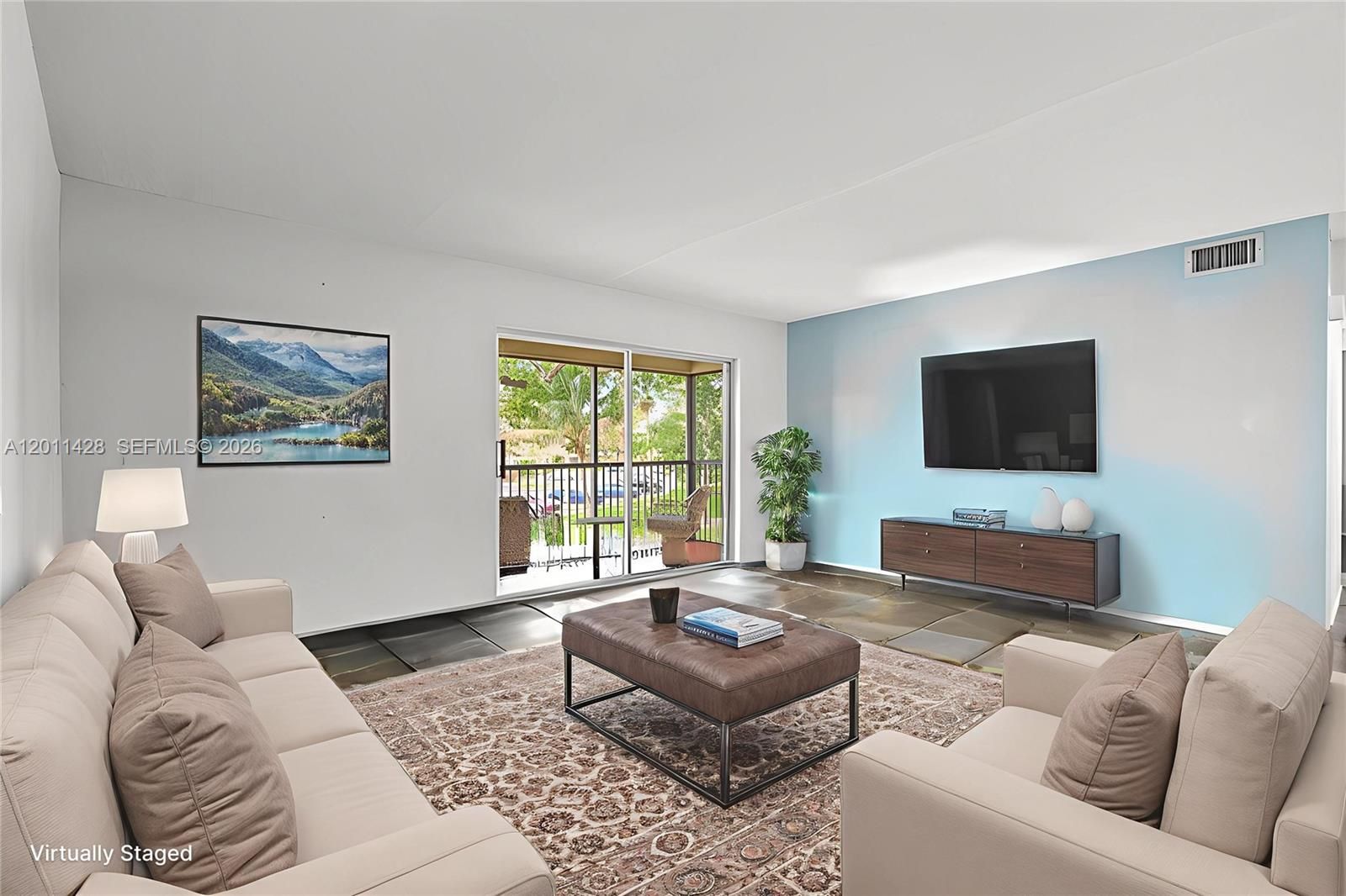 3083 N Oakland Forest Dr 206