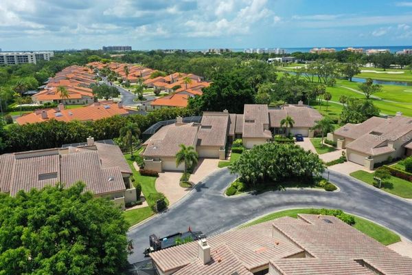 Dock On The Bay Longboat Key Fl Homes For Sale Real Estate Neighborhoods Com