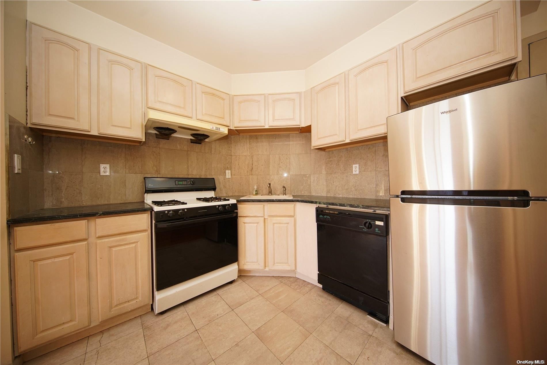 42-31 Colden Street F6D