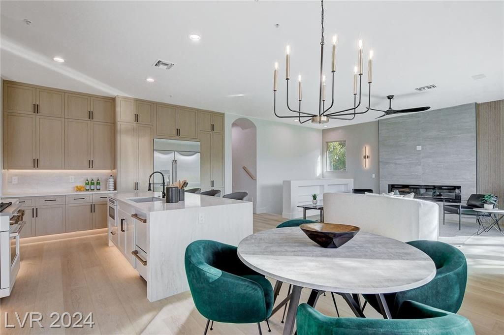 15 Brandermill Drive