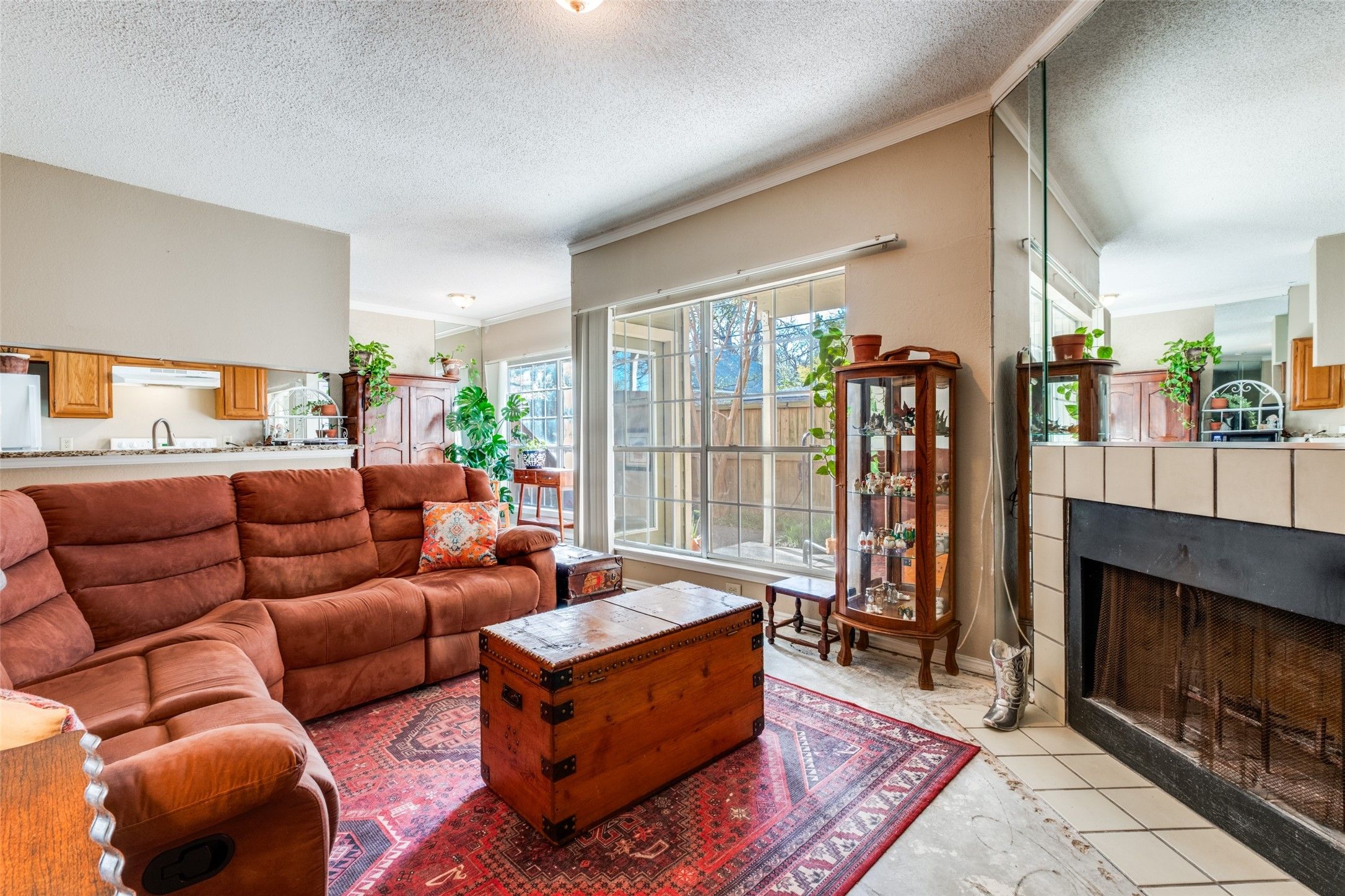 7151 Gaston Avenue 414