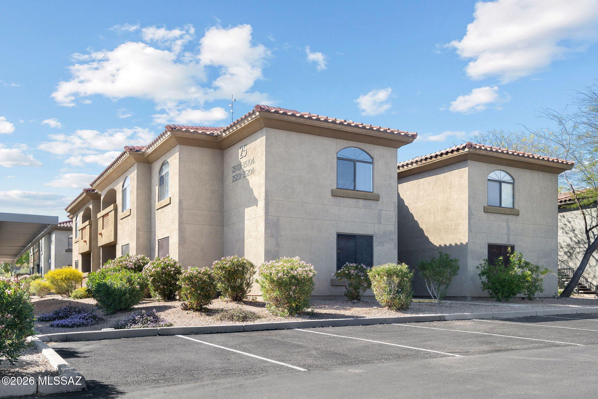 5751 N Kolb Road 25201