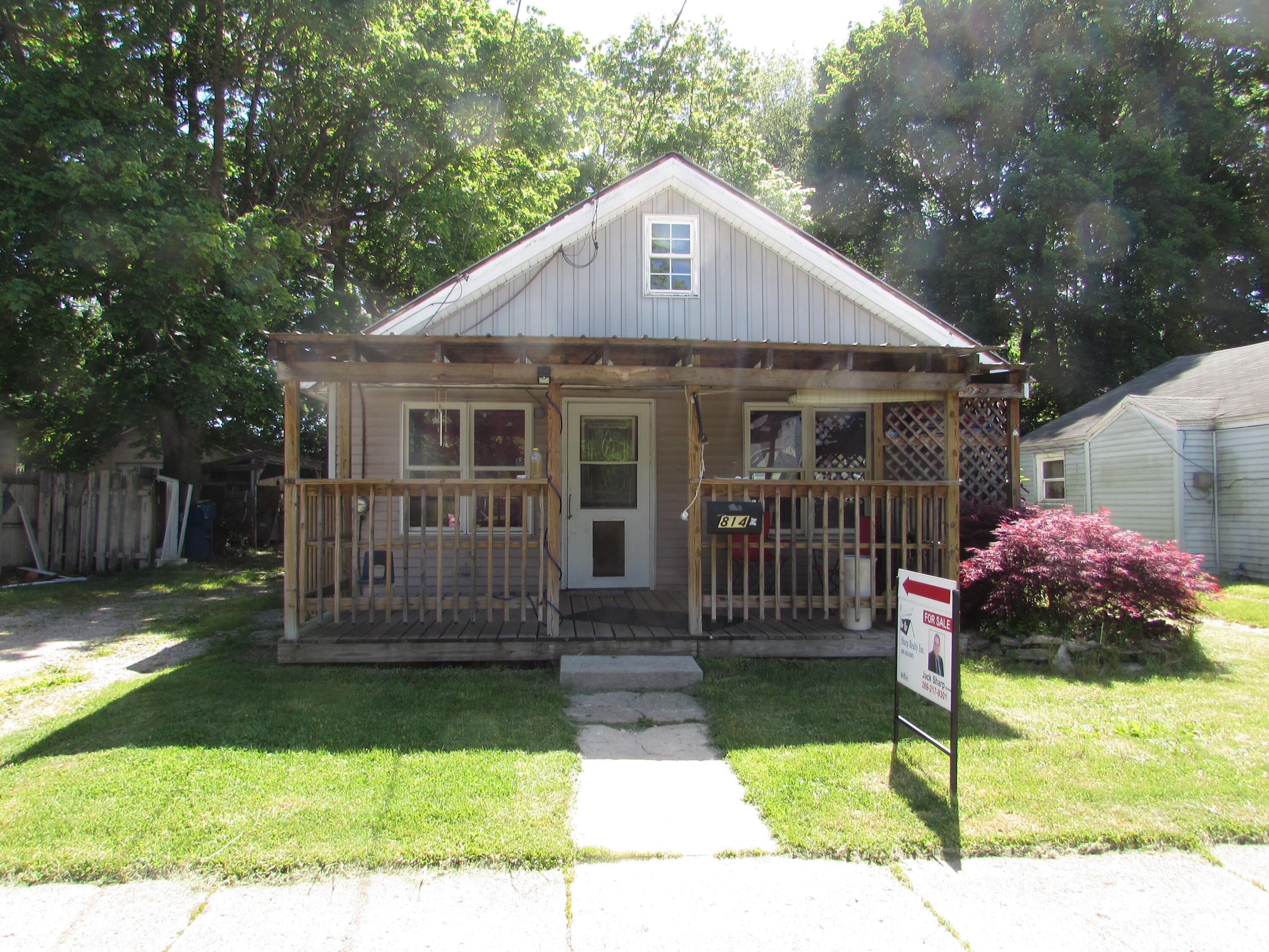 814 Ira Avenue