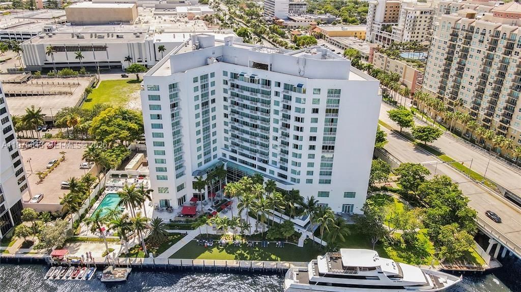 2670 E Sunrise Boulevard 1402