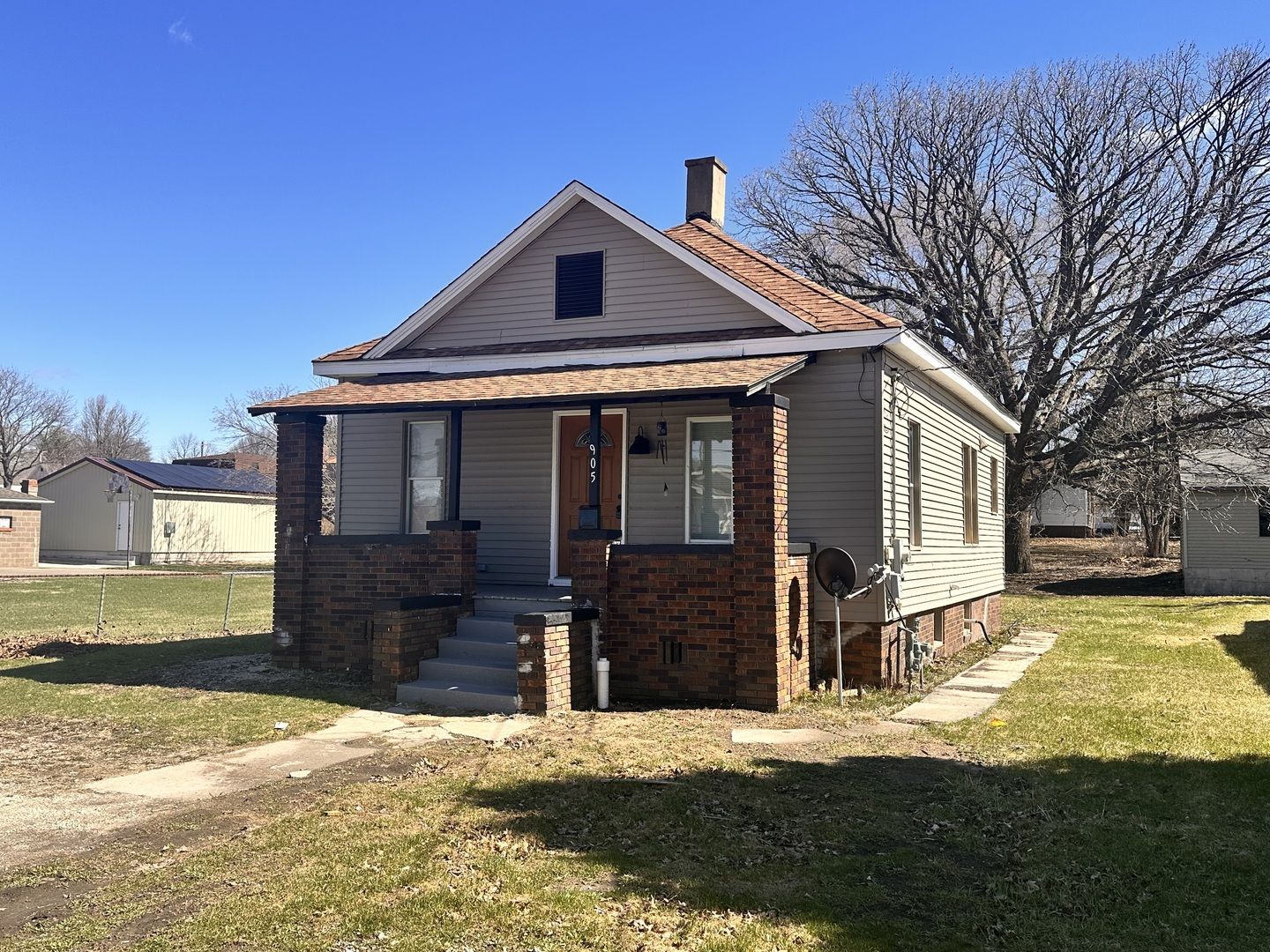 905 N Jackson Street