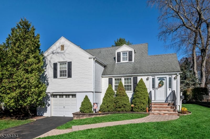 33 Elmwood Rd