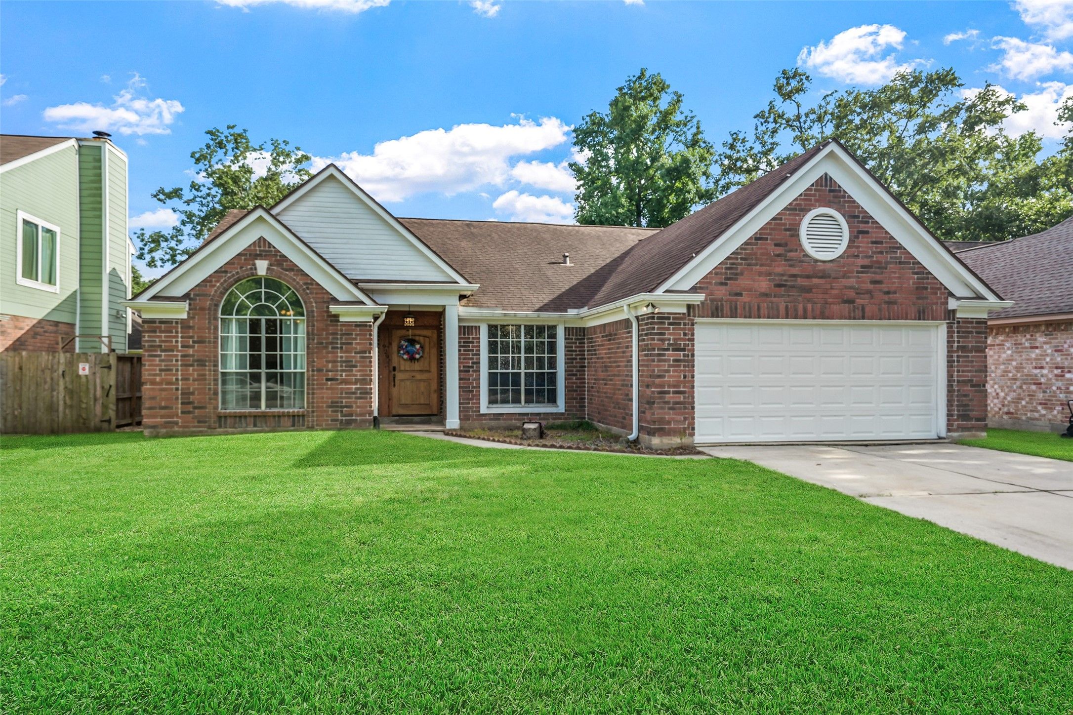 929 N Rivershire Drive