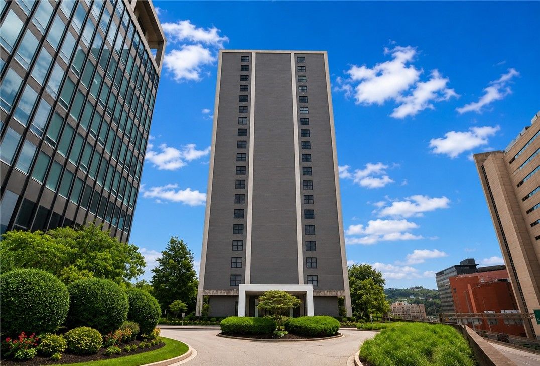 112 Washington Place 8A