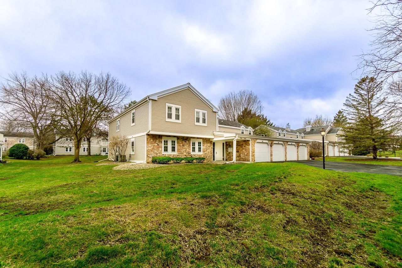 7801 Tree Lane
