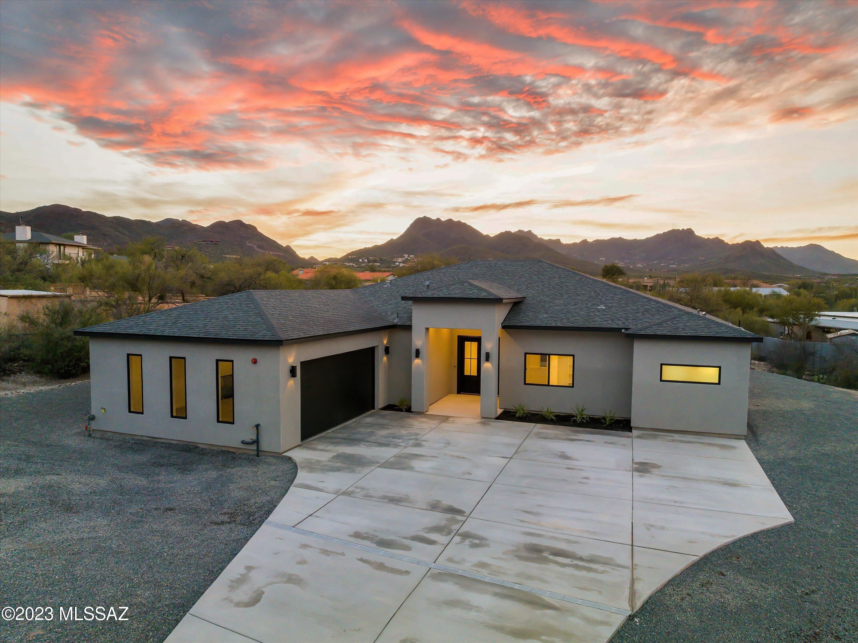 885 N Windbell Circle