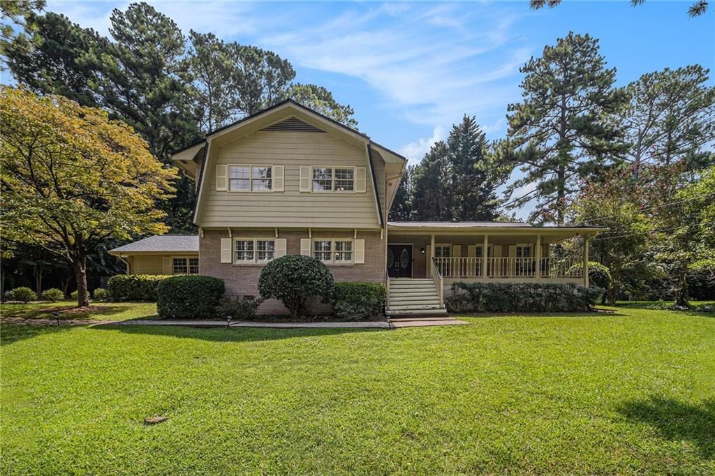 2703 Gleneagles Drive