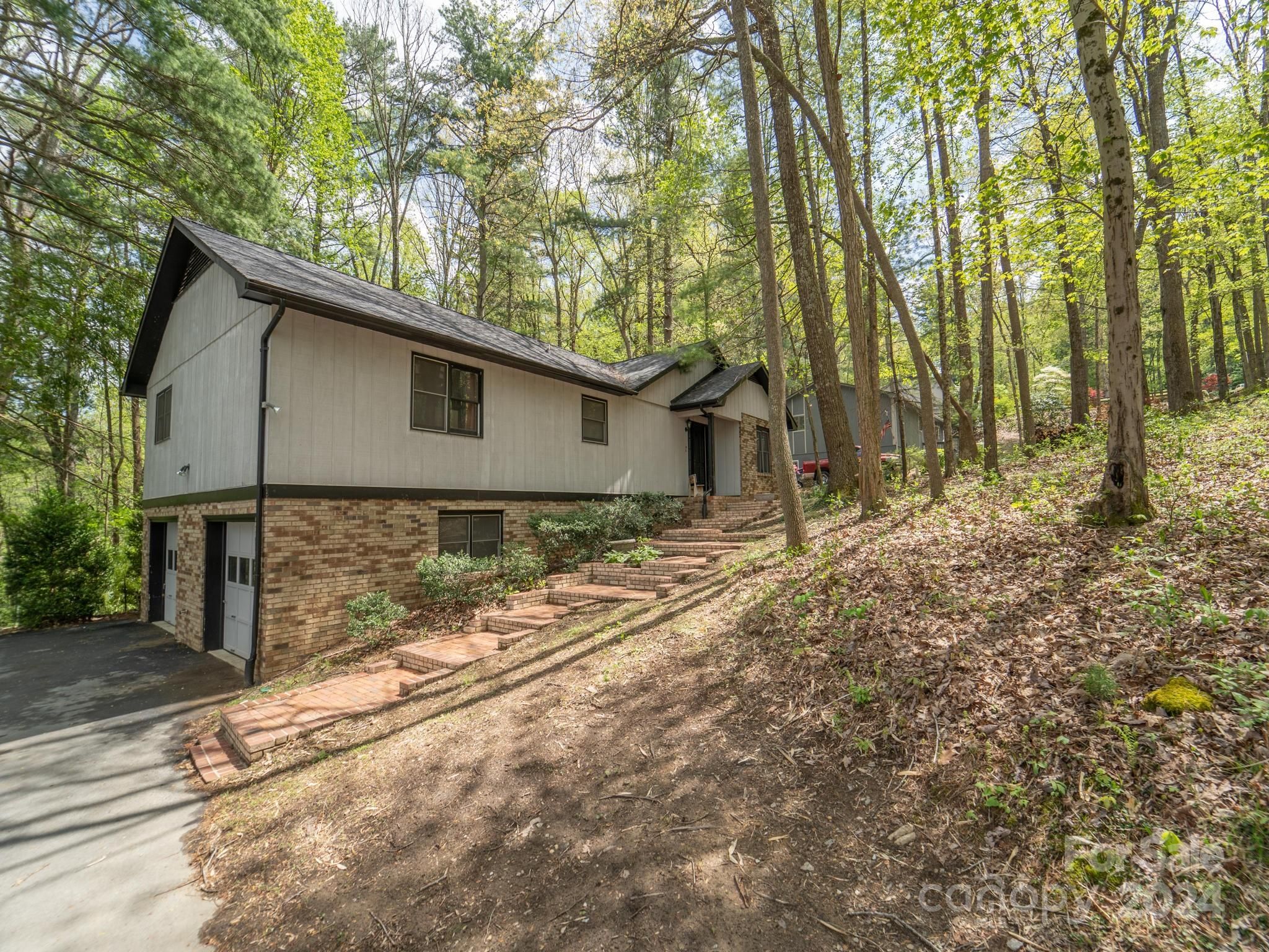 220 Stonebrook Drive