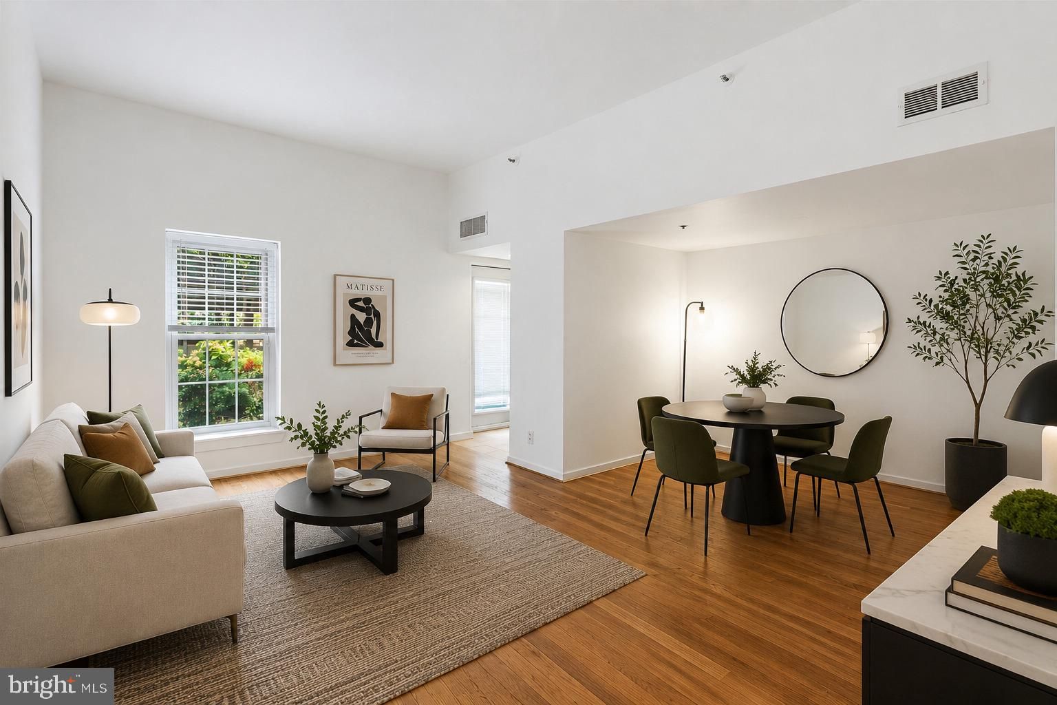 301 Race Street 00 C010