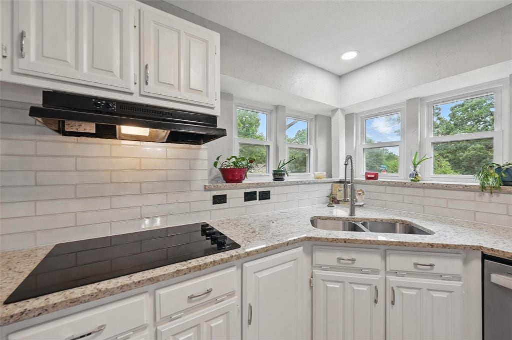 818 Red Oak Drive