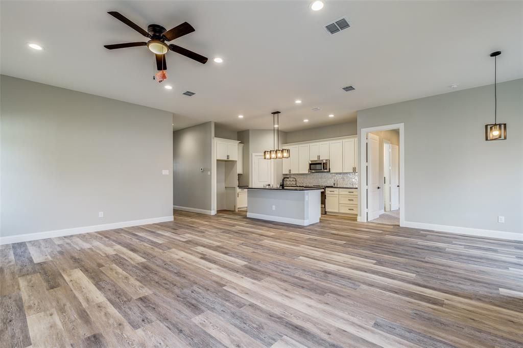 8219 Elam Road