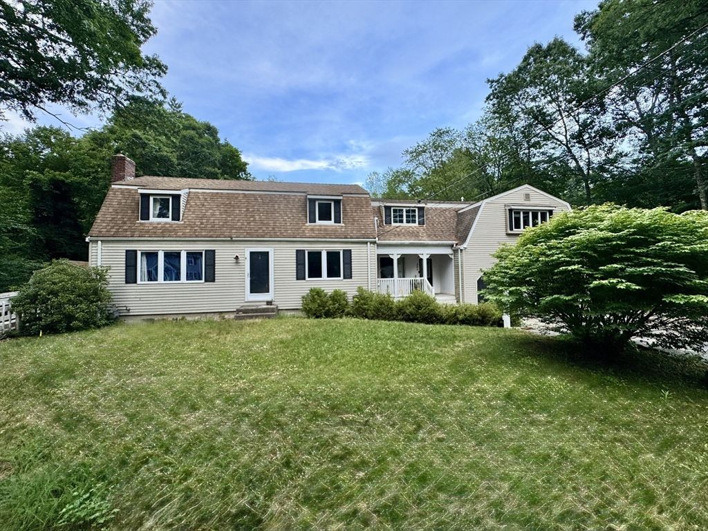344 Forest St