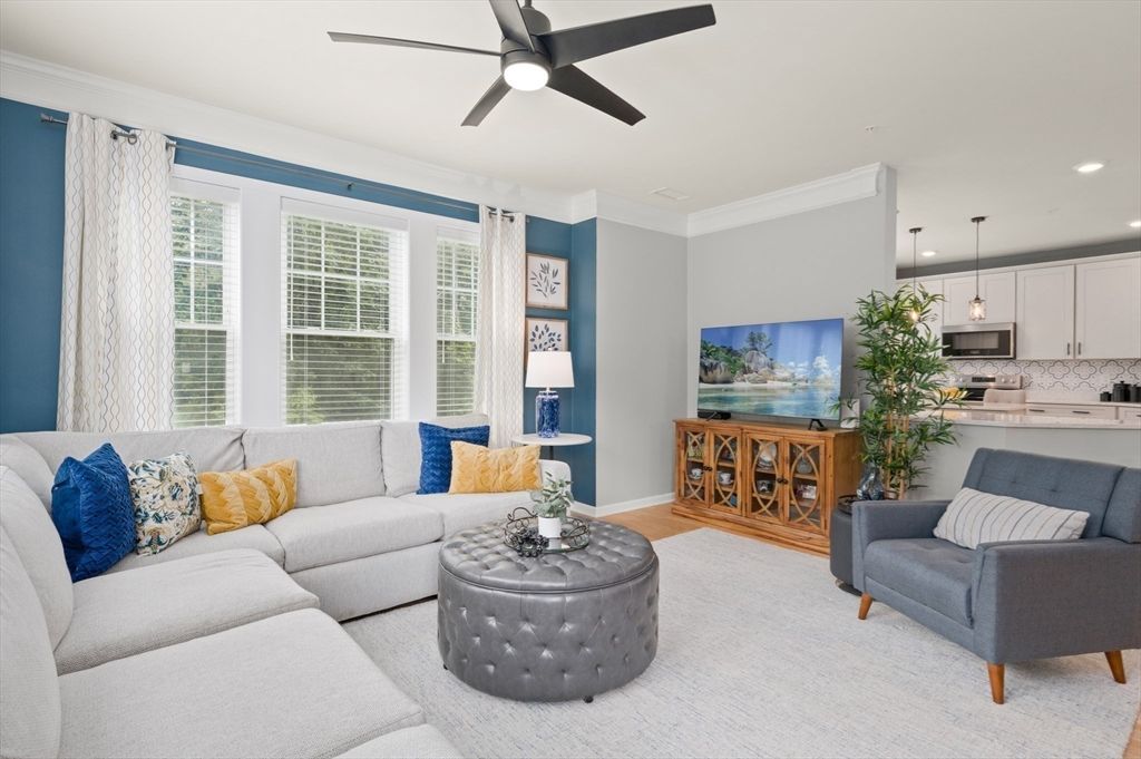 240 Martins Landing 207