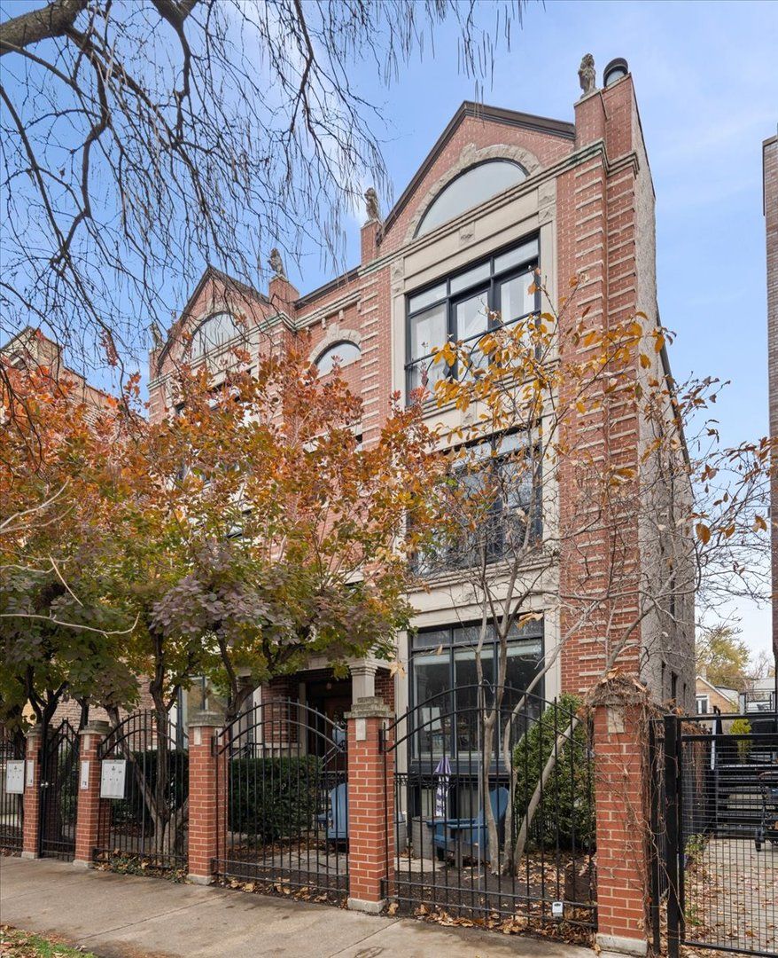 2024 W Iowa Street 1