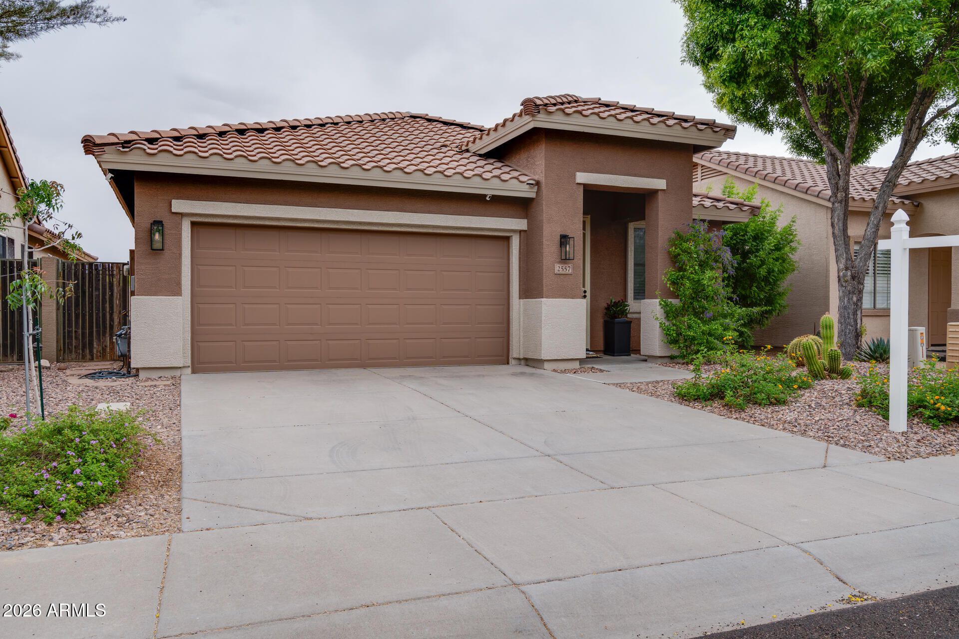 2557 W Bisbee Way