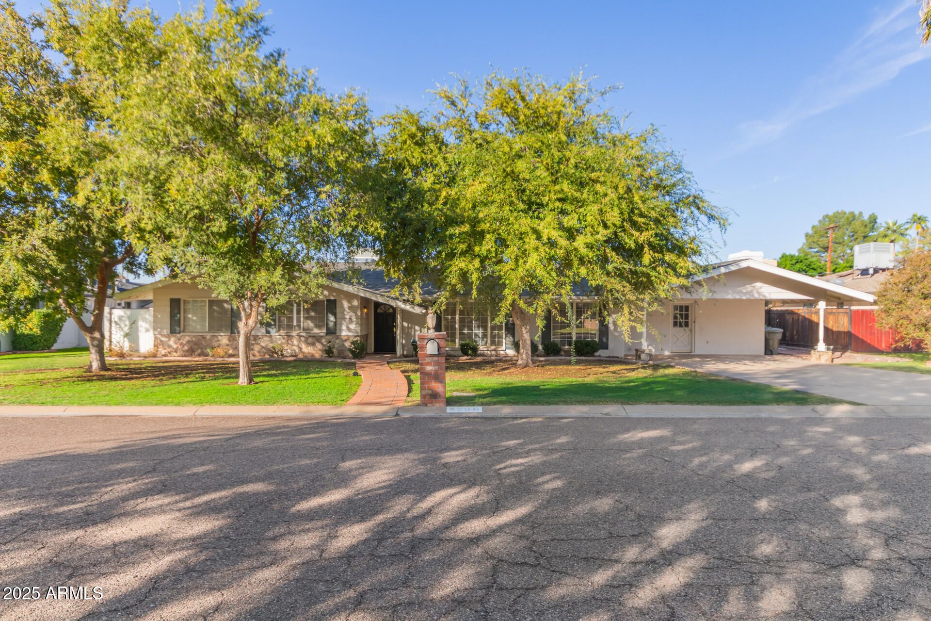 8236 N 15th Drive