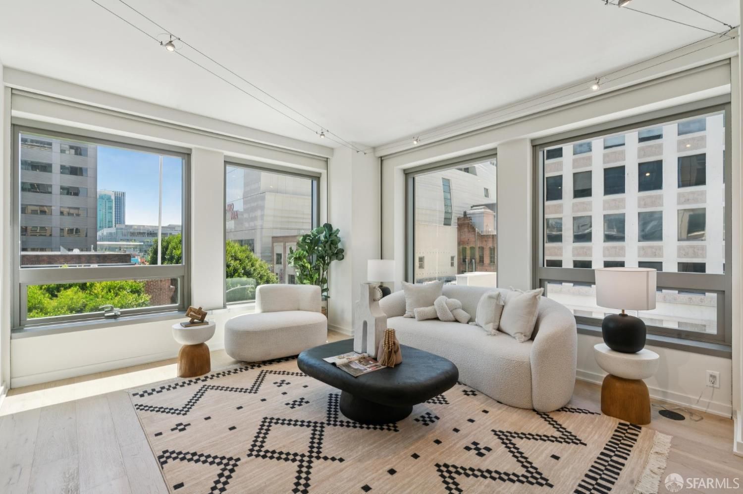 1 Hawthorne Street 4H