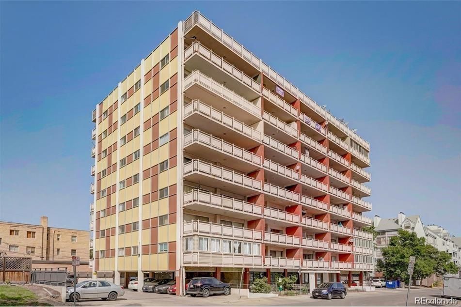 1121 Albion Street 702