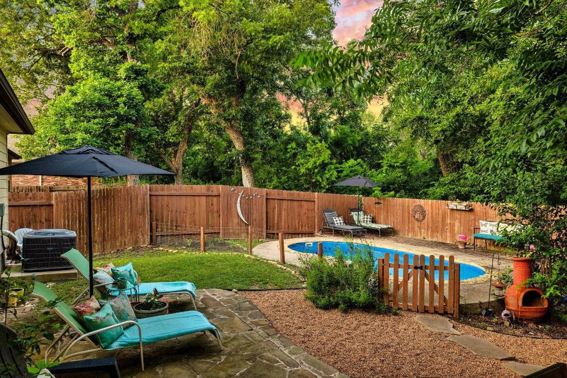 1149 Hyde Park Drive