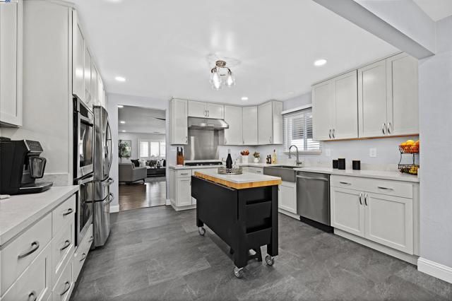 36304 Magellan Dr