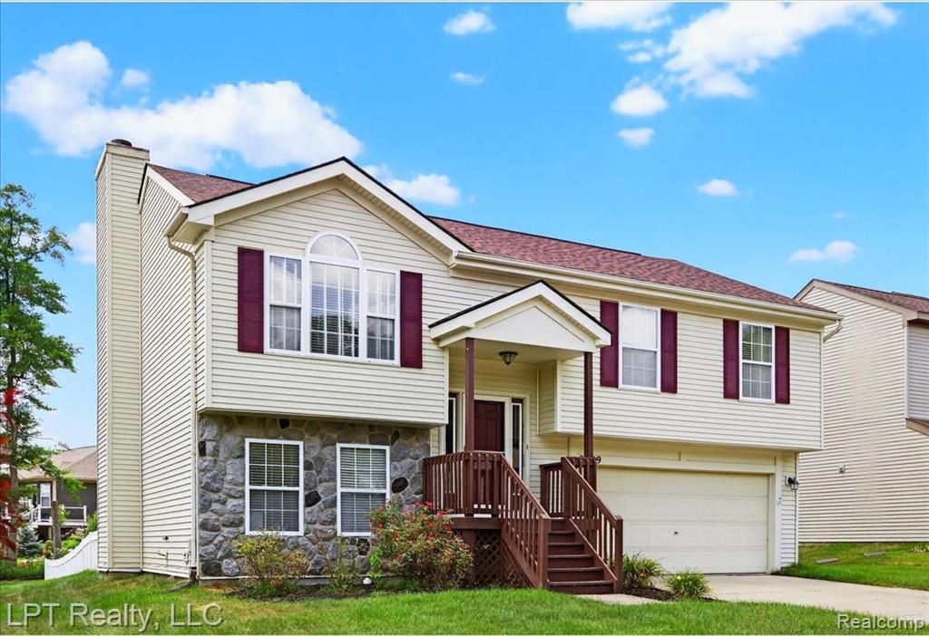 2739 Moosewood Drive