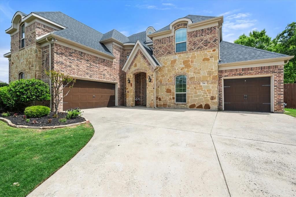 704 Elm Creek Circle