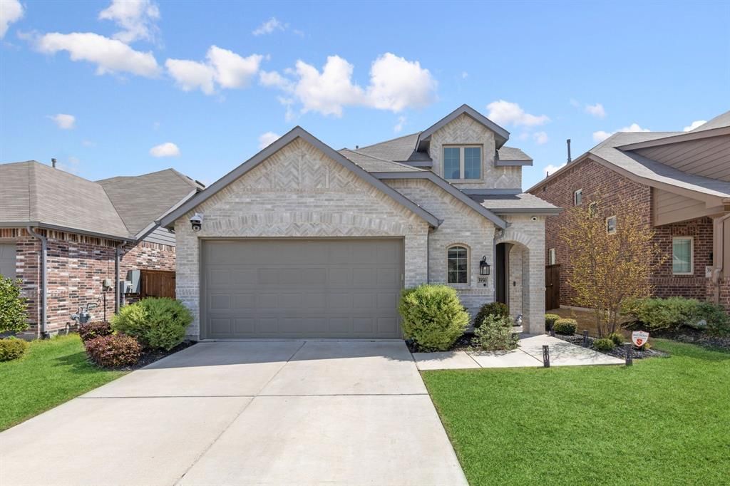 3950 Rochelle Lane
