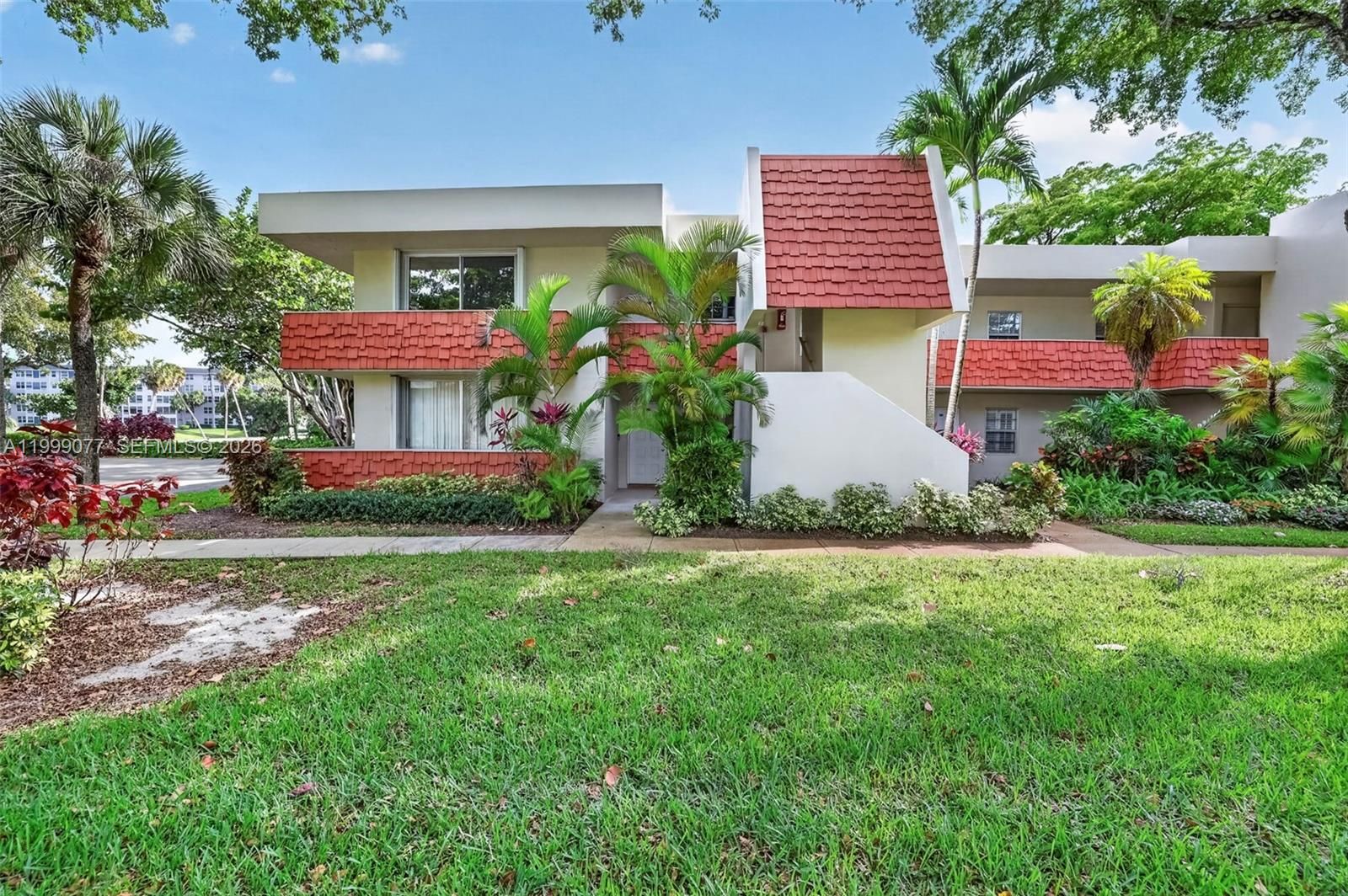 823 Cypress Blvd 104