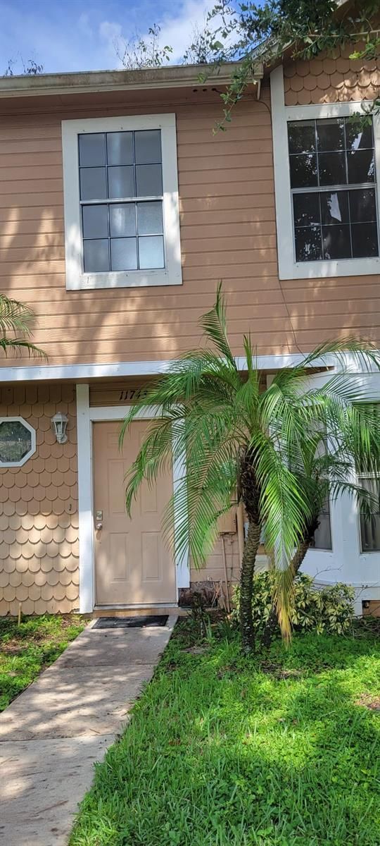11743 Waterstar Court
