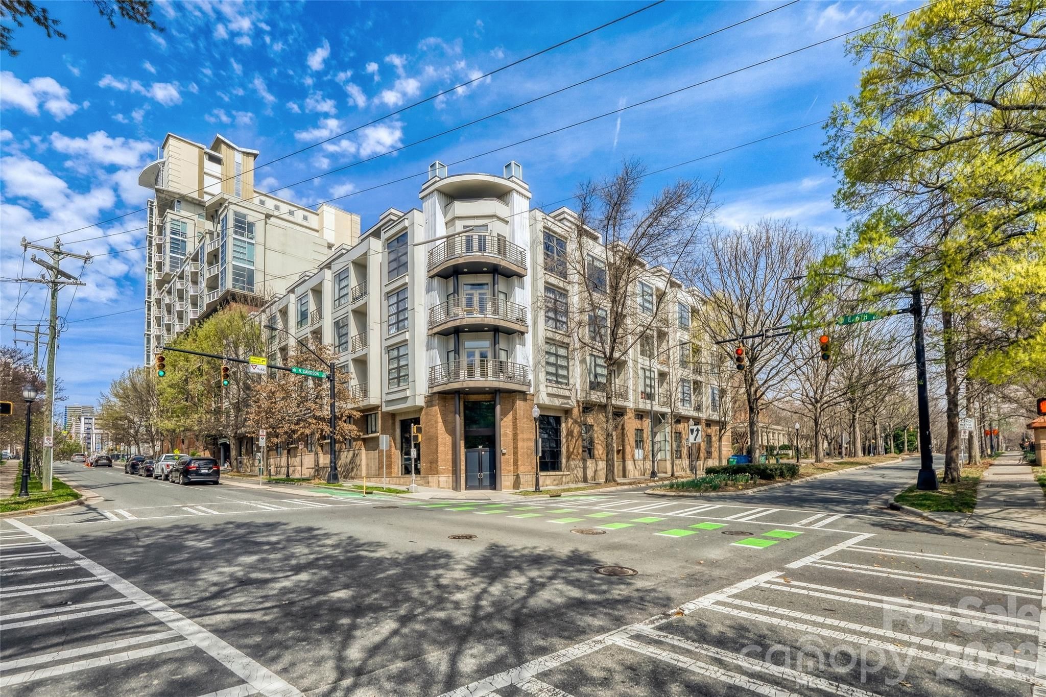 525 E 6th Street 409