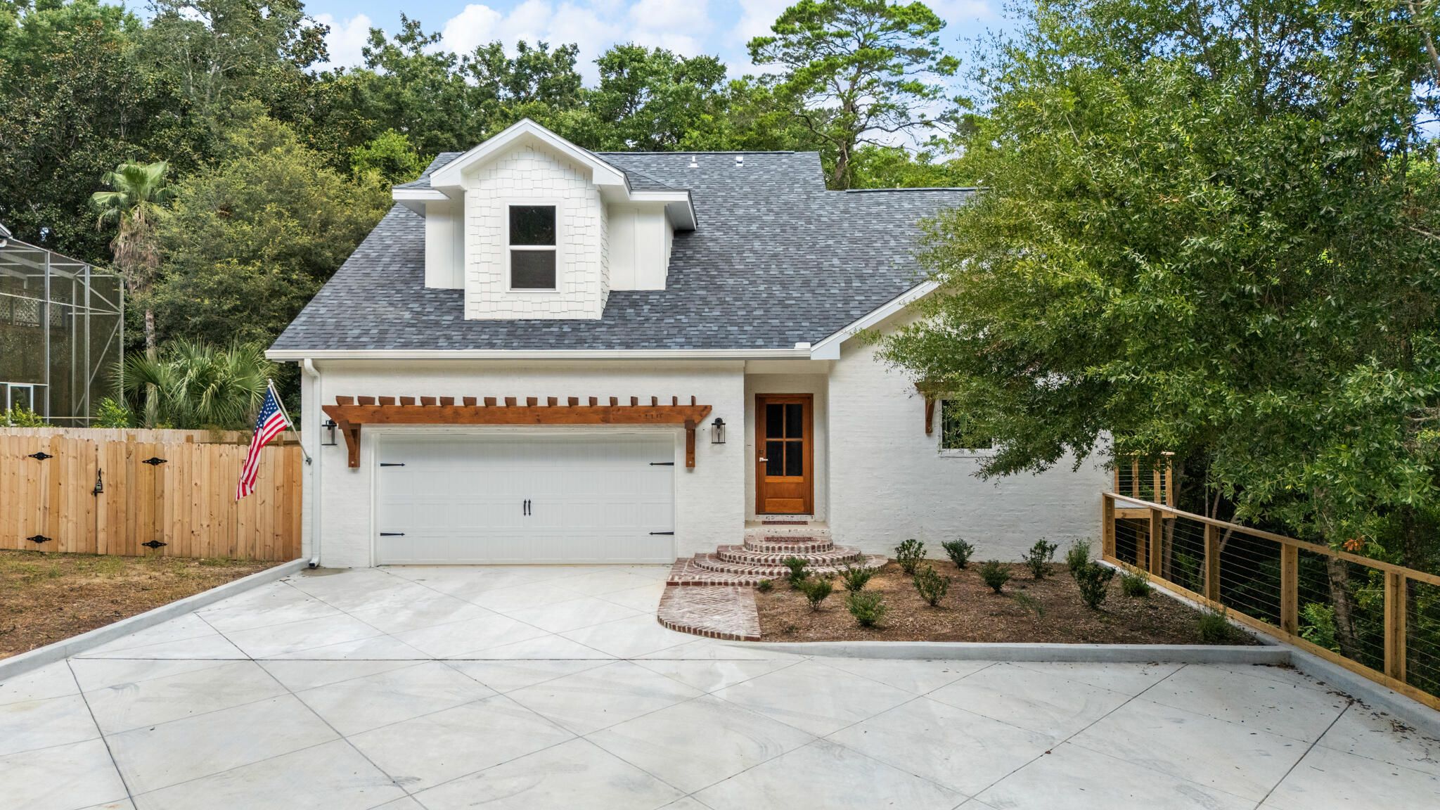 410 Anchors Street