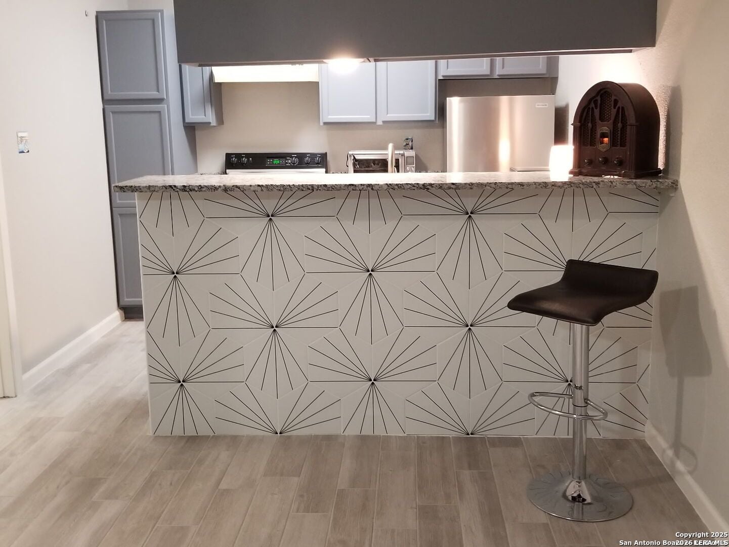 10527 Perrin Beitel 106