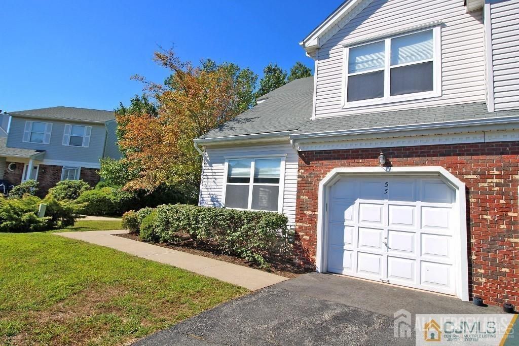 55 Castle Pointe Boulevard