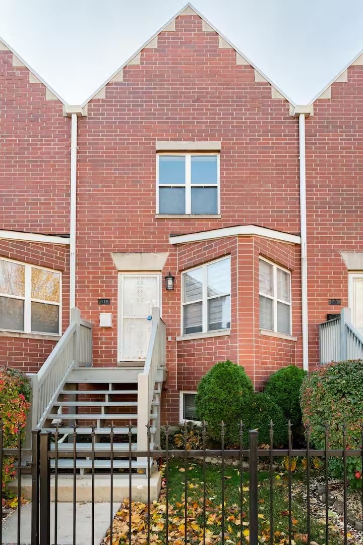 719 E 40th Street