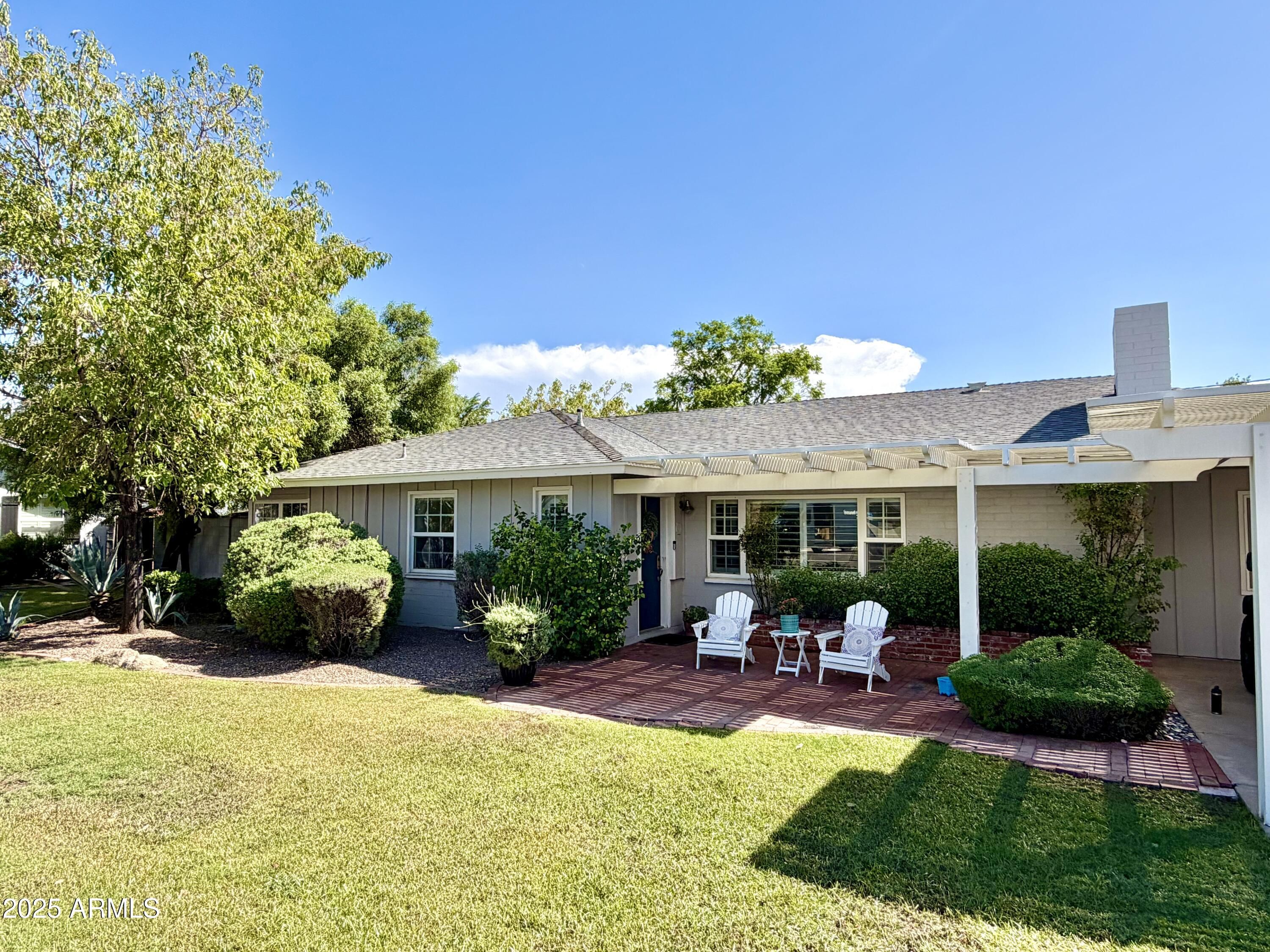 5131 E Mitchell Drive