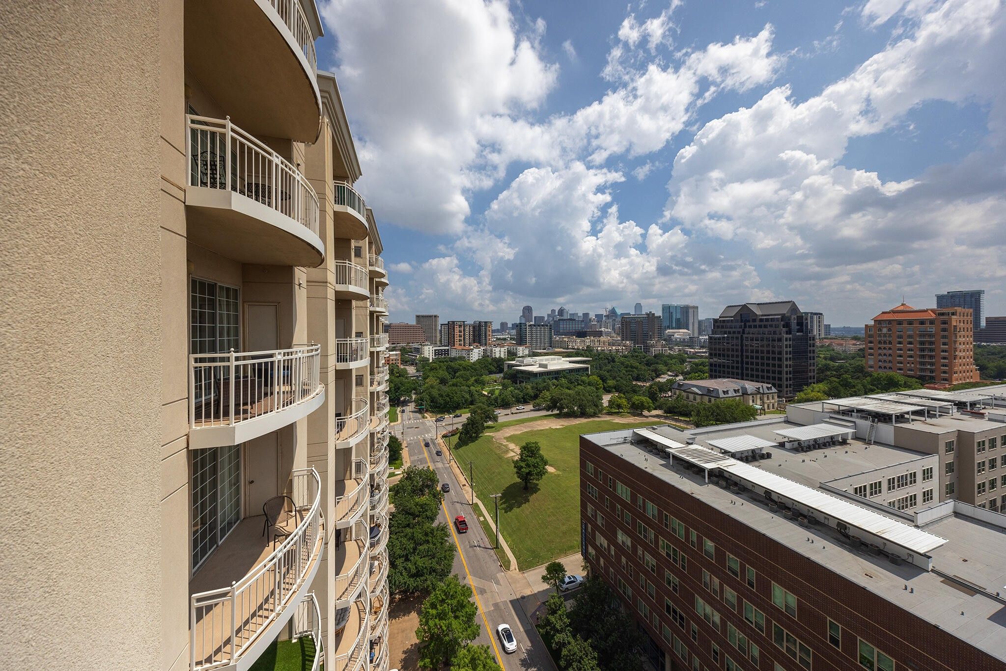 3225 Turtle Creek Boulevard 1422