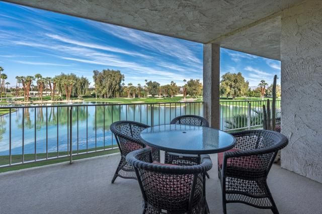 910 Island Drive 206