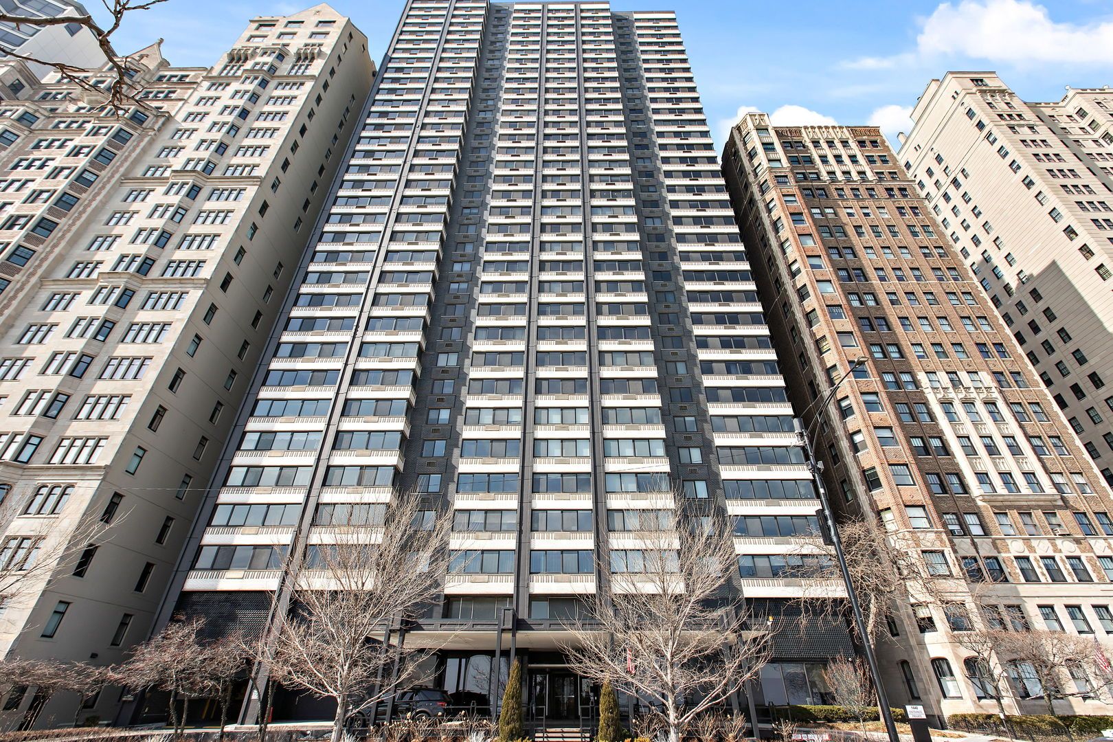 1440 N Lake Shore Drive 18G