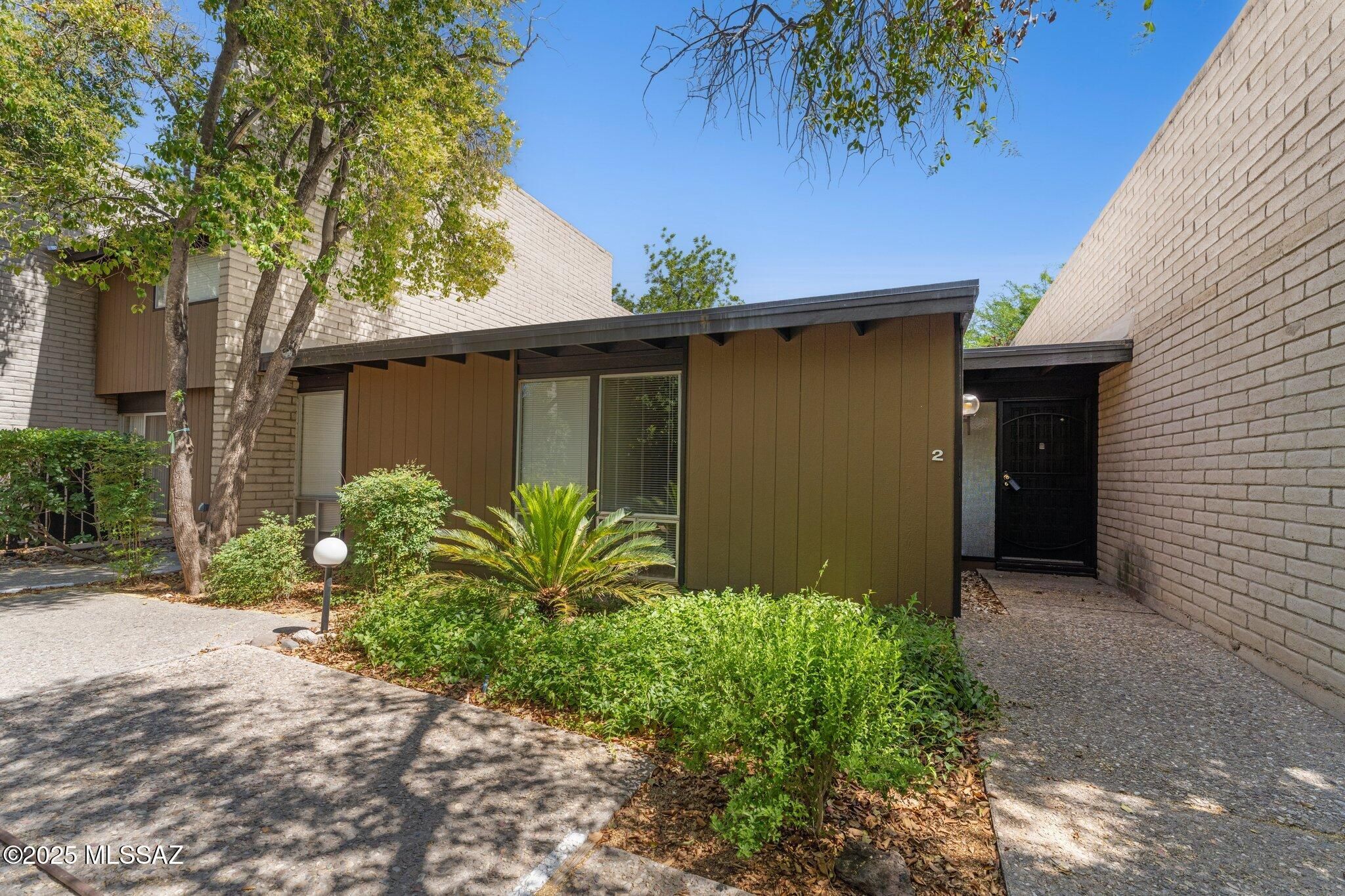 5701 E Glenn Street #2
