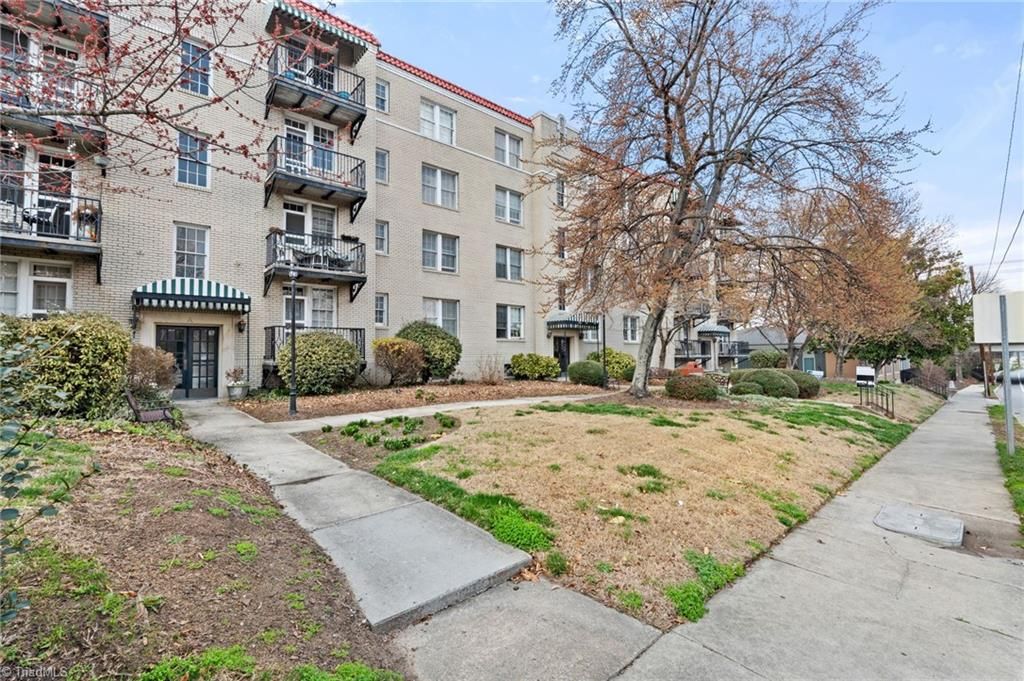 1013 N Elm Street A2