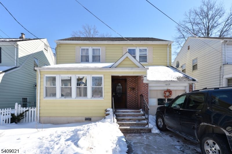 1603 Bayview Ave