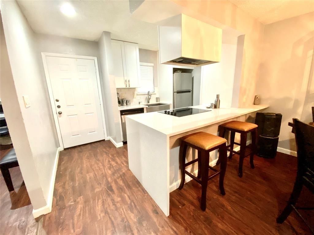 8110 Skillman Street 2031