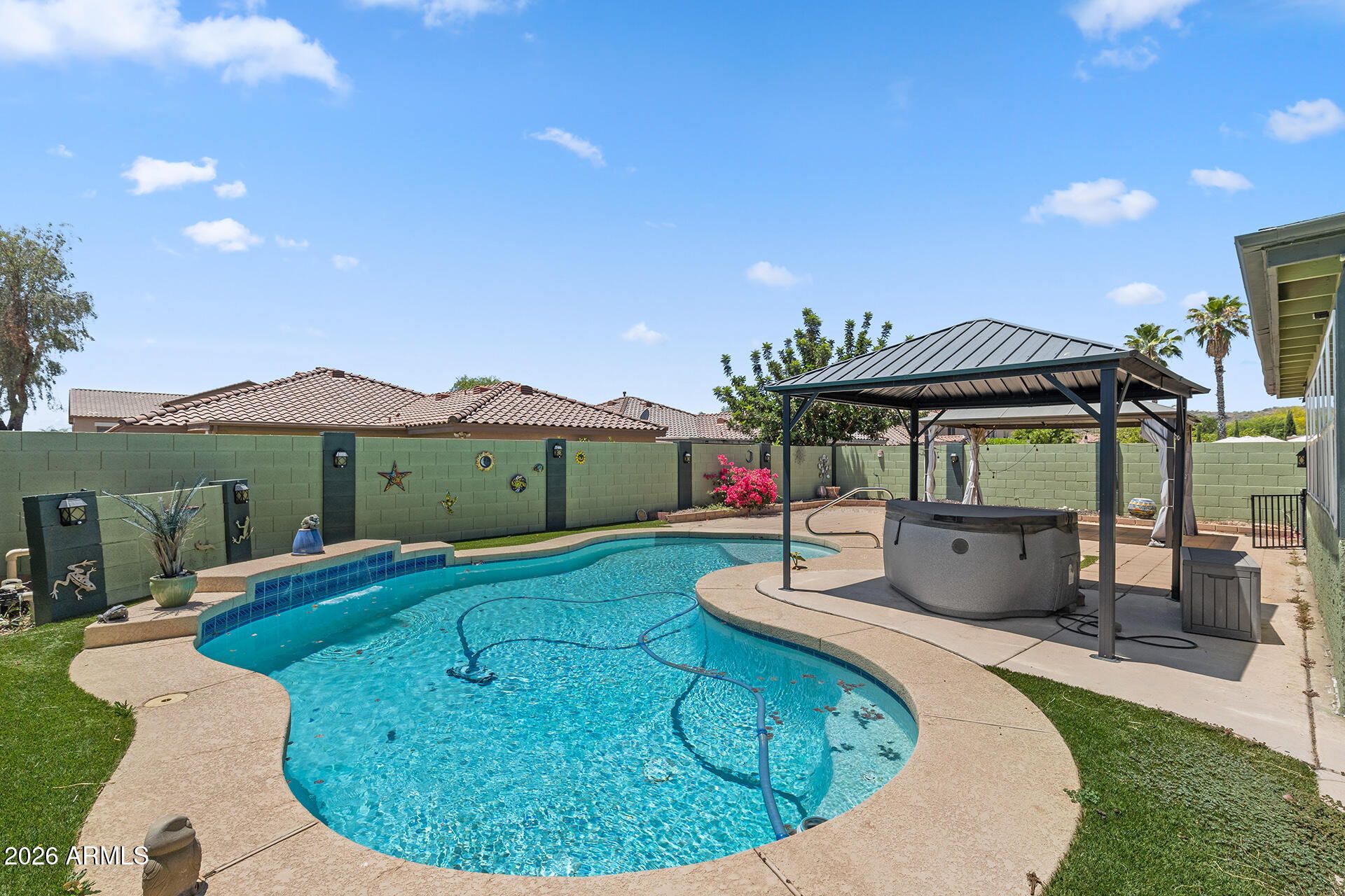 3207 W Molly Lane
