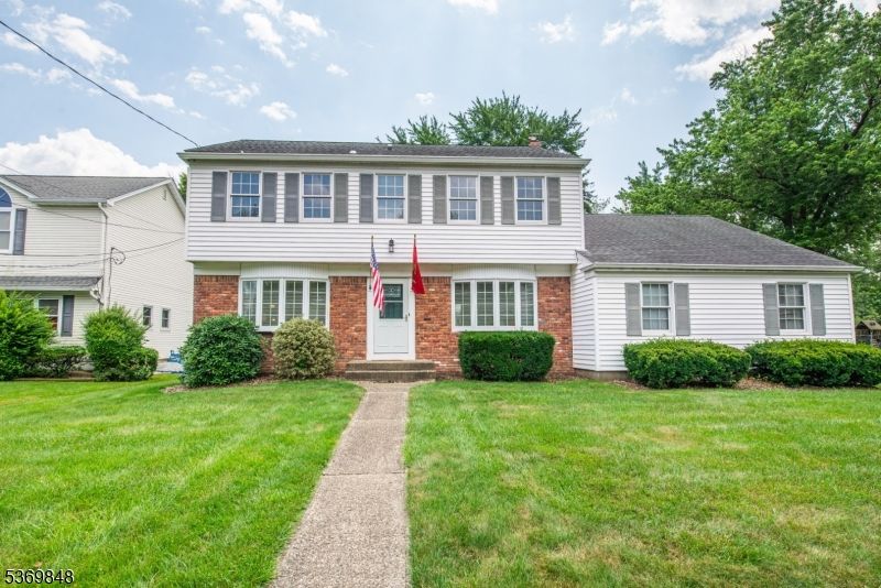 7 Cherry Ln