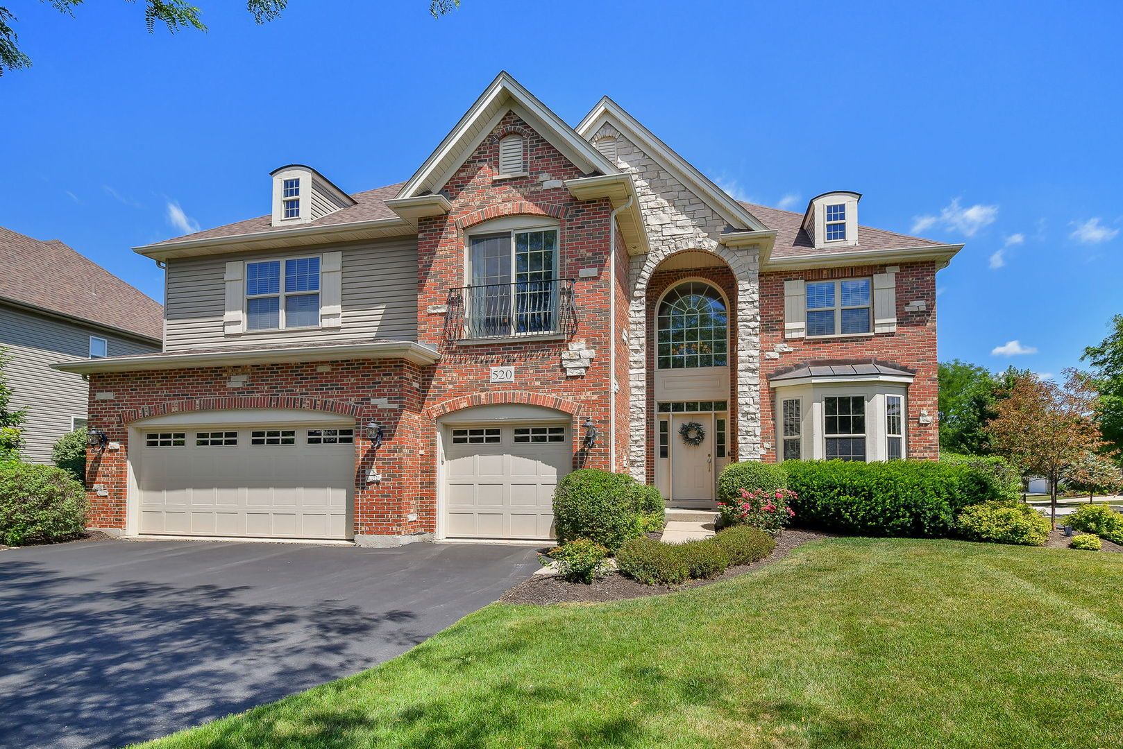 520 Meadowwood Lane