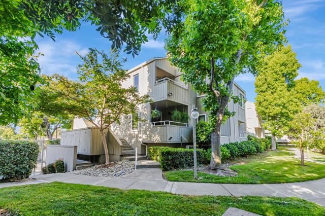1718 Braddock Court